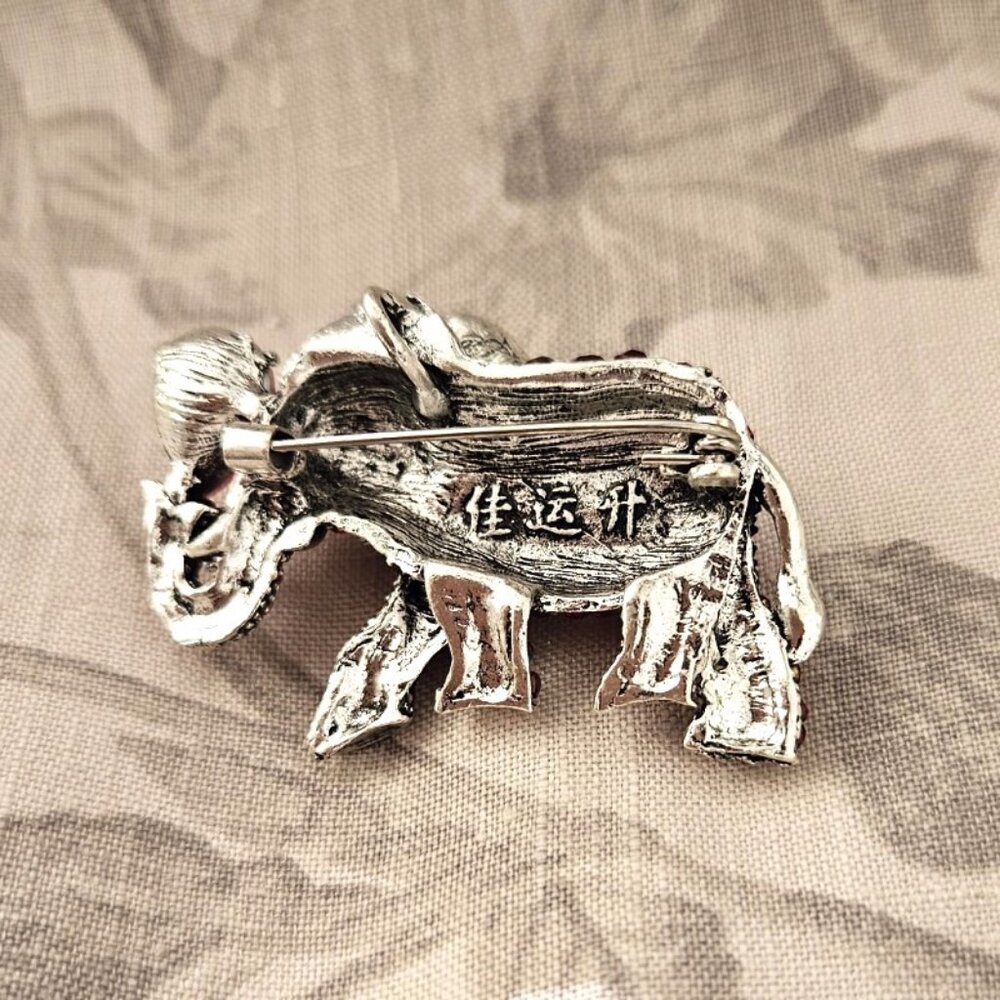 Red Elephant Rhinestones Pin - Picture 3 of 4